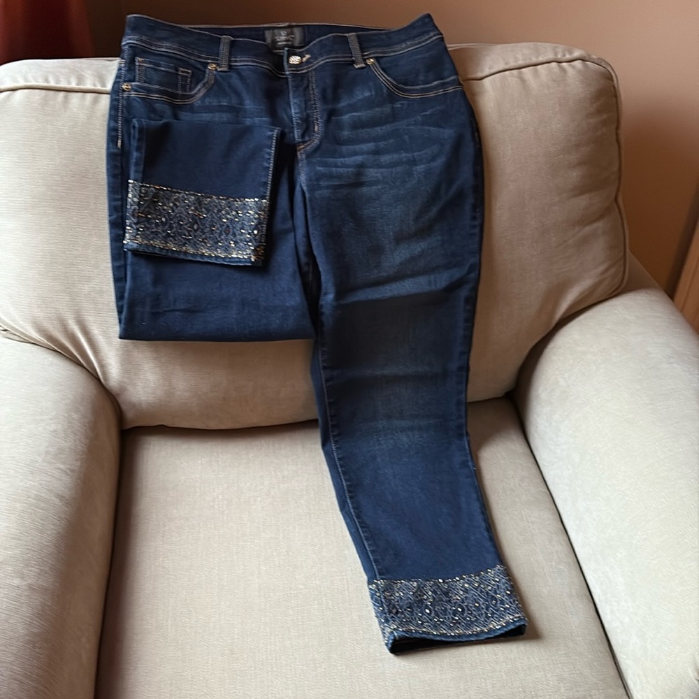 Chico’s Sz 1 Cropped Jeans